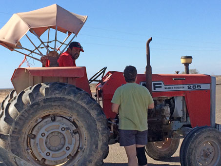 Un tractor en Francisco Villa