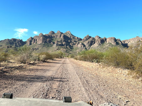 approaching the sierra de guadalupe