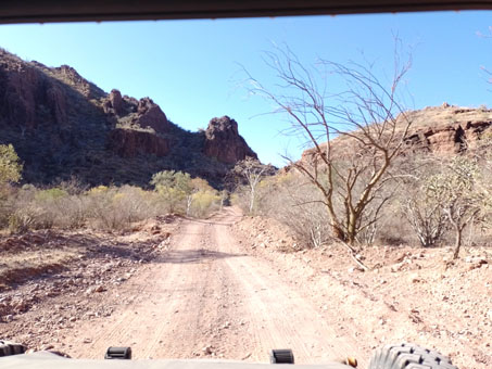 approaching the sierra de guadalupe