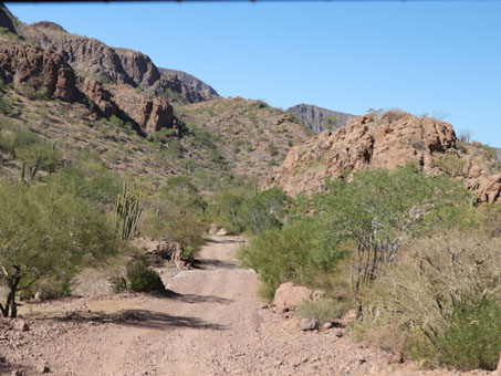 La bajada al vallege de Mulege