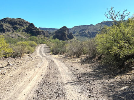 el camino rumbo a Mulege