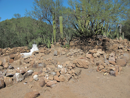 las ruinas del panteón y iglesa