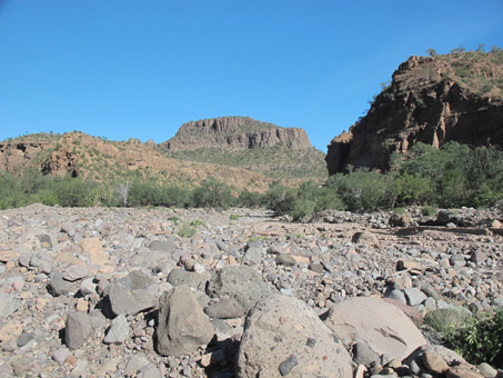 arroyo rocoso