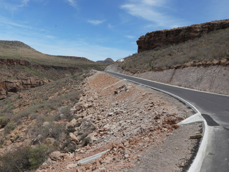 El camino en la Sierra de San Francisco