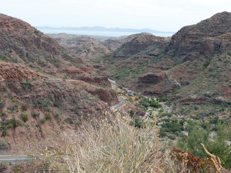 Vista del Golfo y el arroyo de San Javier.